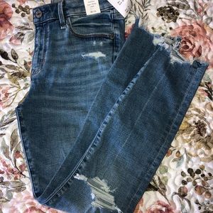 A&F Mid Rise Super Skinny Ankle Jeans 2s
